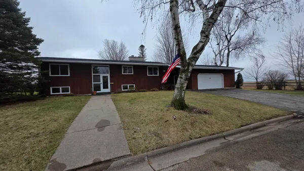 $229,000 | 856 Pleasant Street, Lancaster, WI 53813