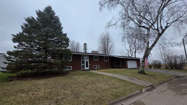 $229,000 | 856 Pleasant Street, Lancaster, WI 53813