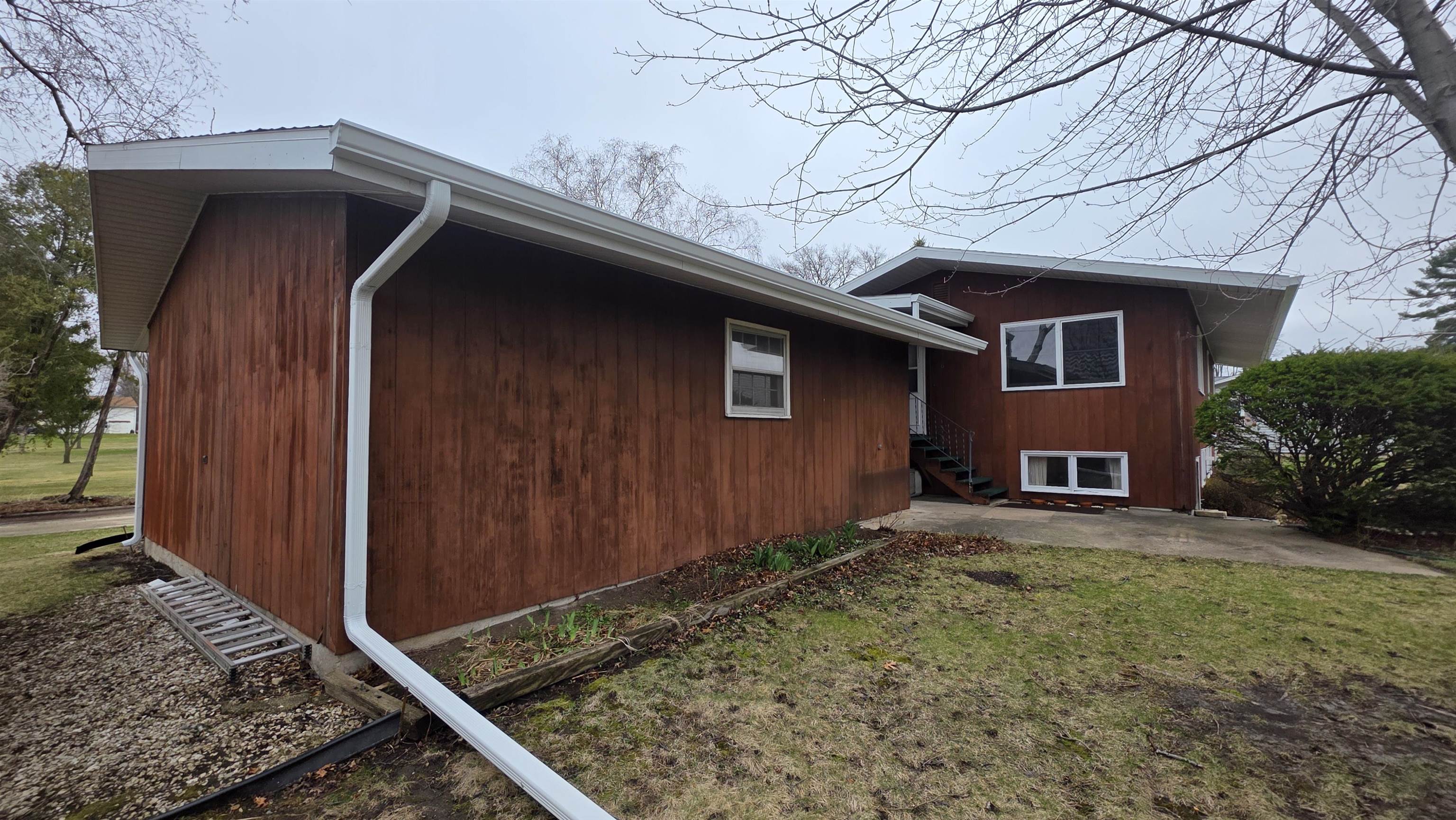 856 Pleasant Street Lancaster, WI 53813 - Photo 5 of 46