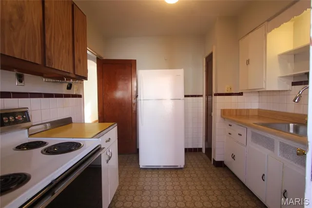 $1,000 | 6601 Alamo Avenue, Unit 2E, Clayton, MO 63105