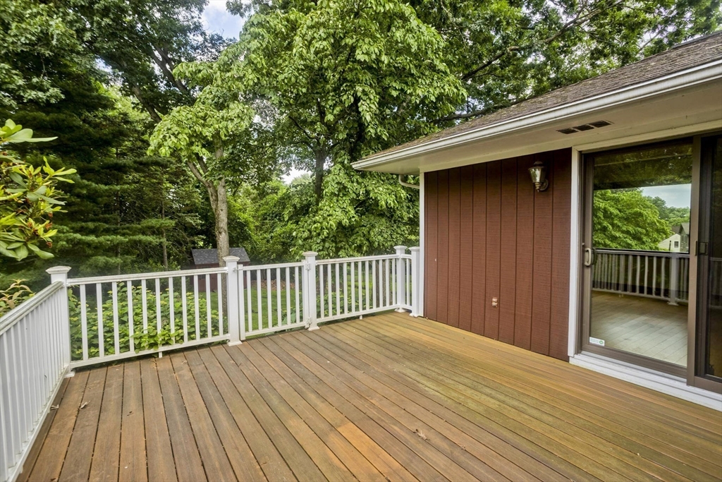 27 Chestnut Hill Road South Hadley, MA 01075 - Photo 5 of 37 Gallery Image 5