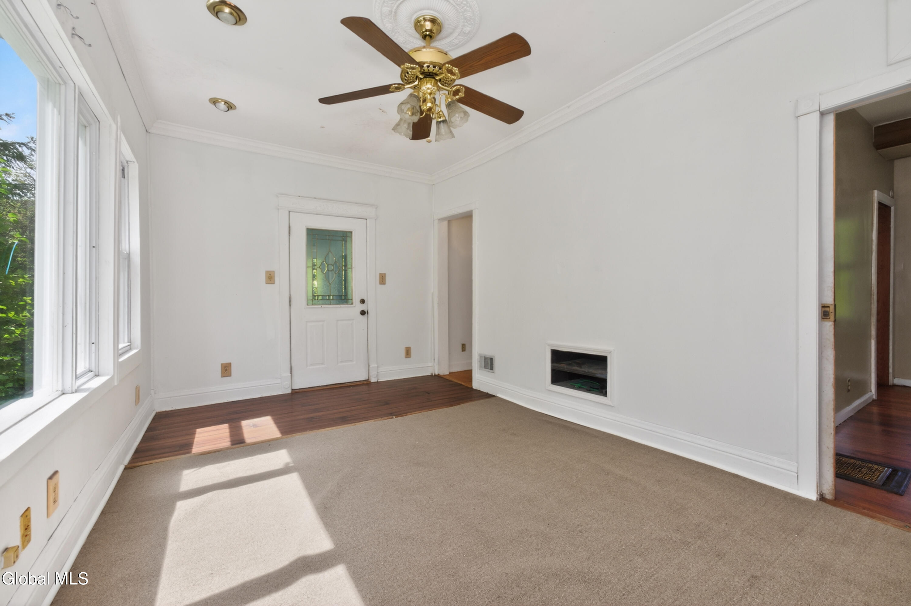 2692 Plank Road Berlin, NY 12022 - Photo 7 of 38 2 livingroom 4