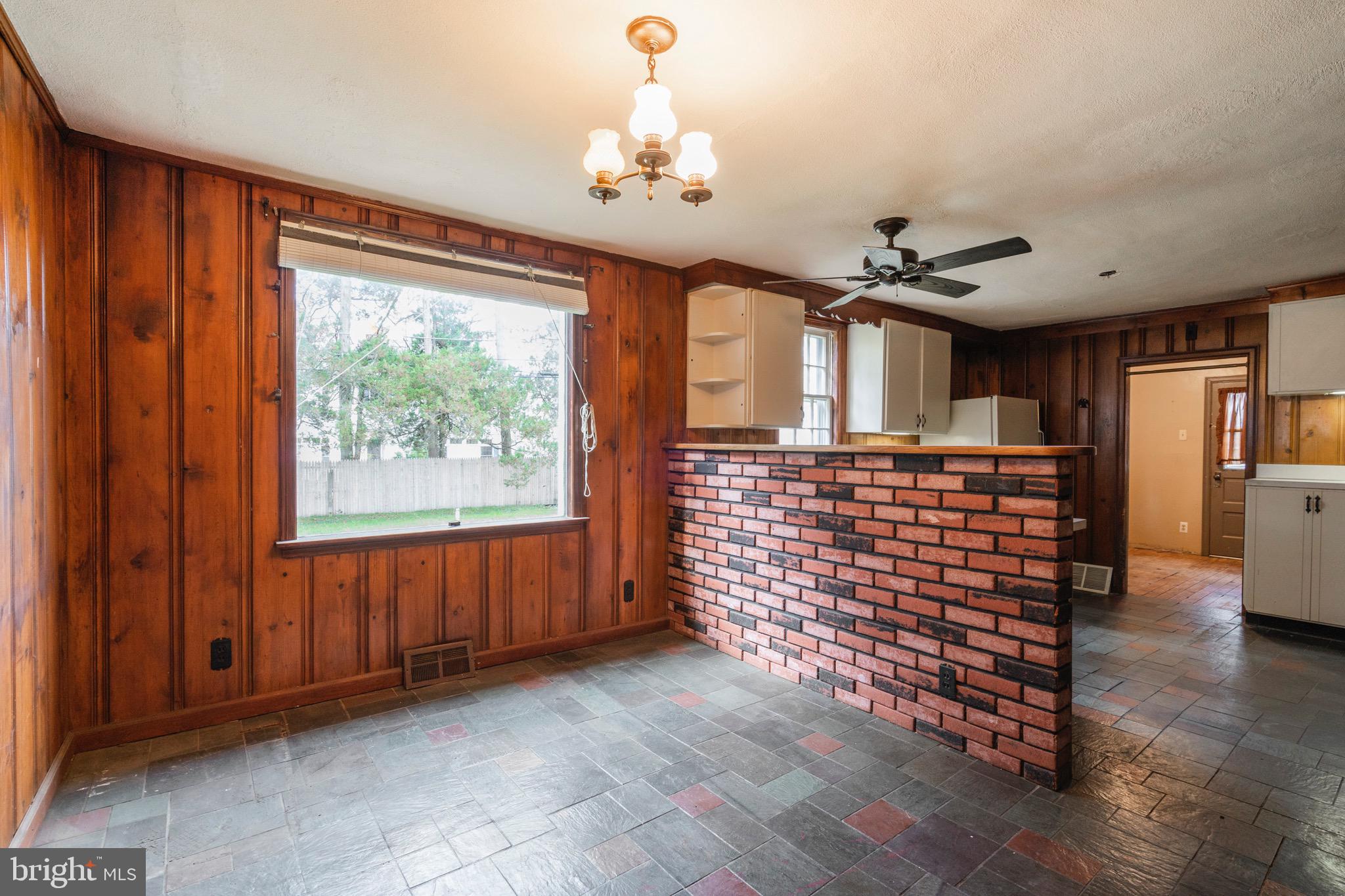 303 Willow Road Oreland, PA 19075 - Photo 12 of 27 Eat-in kitchen with breakfast bar!