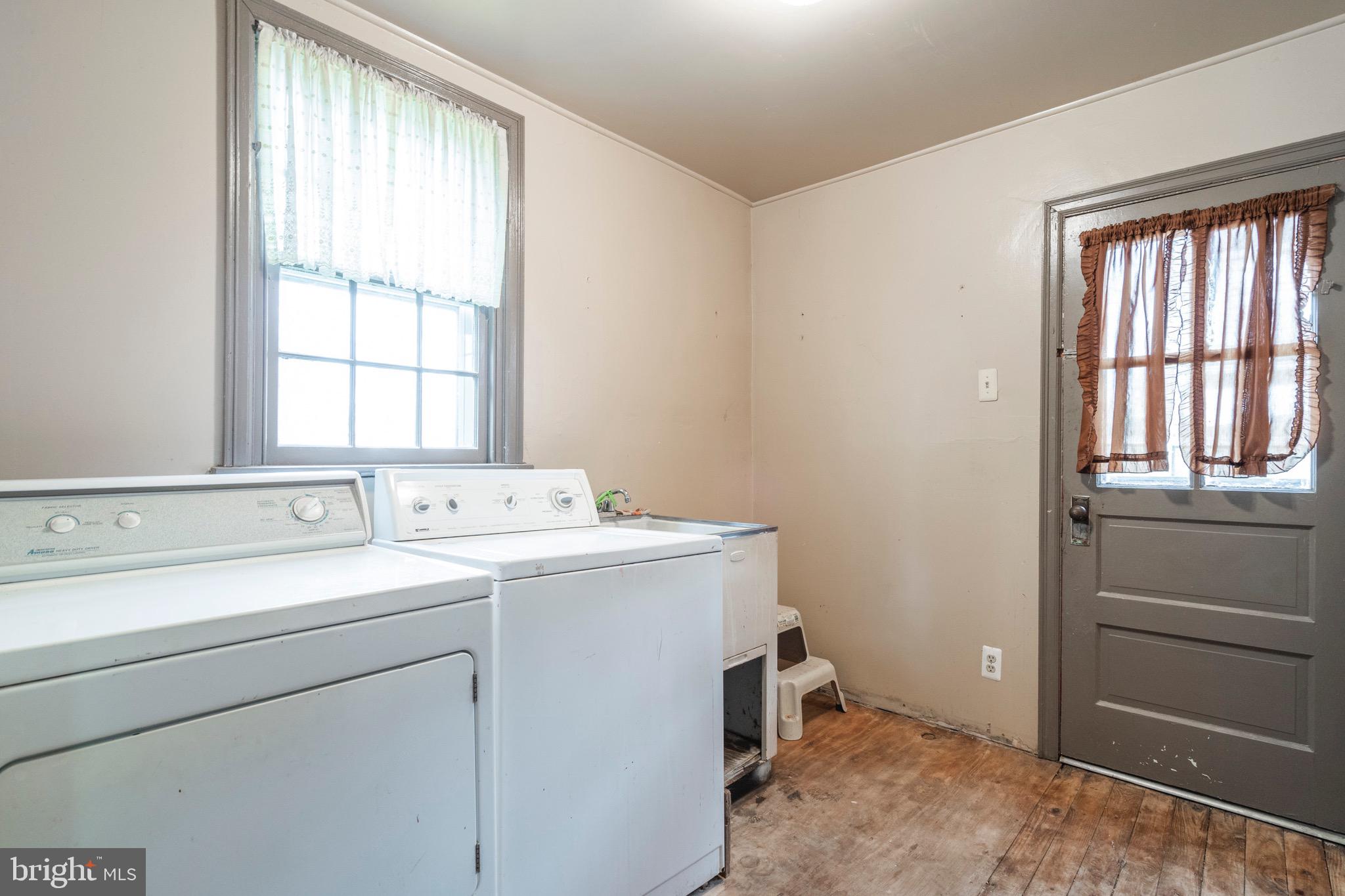 303 Willow Road Oreland, PA 19075 - Photo 15 of 27 First floor laundry room