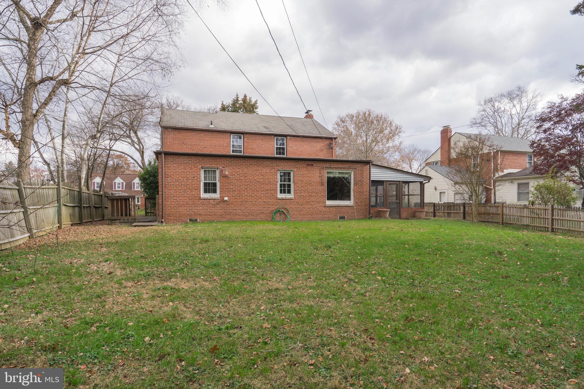 303 Willow Road Oreland, PA 19075 - Photo 4 of 27 Gallery Image 4