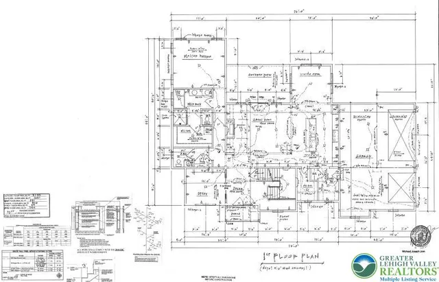 a black and white photo of a mirror