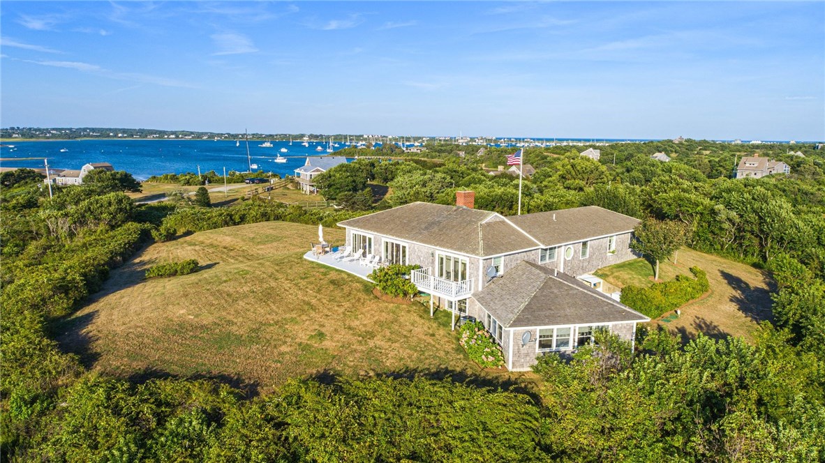 925 Coast Guard Road Block Island, RI 02807 - Photo 2 of 23 Gallery Image 2