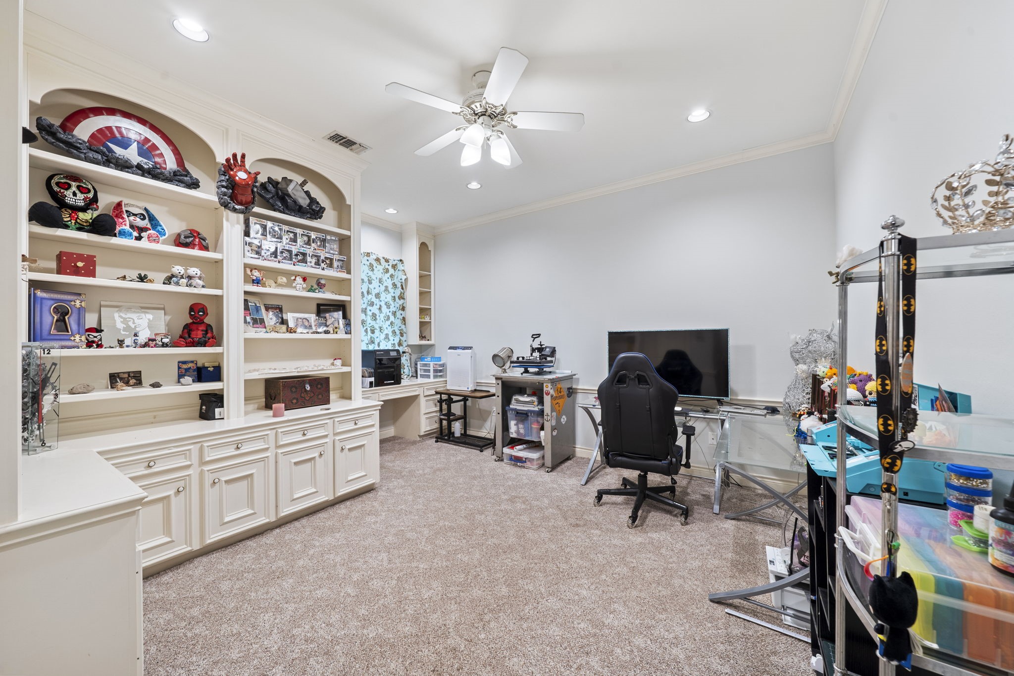 35111 Tompkins Road Hempstead, TX 77445 - Photo 31 of 50 a workspace with furniture