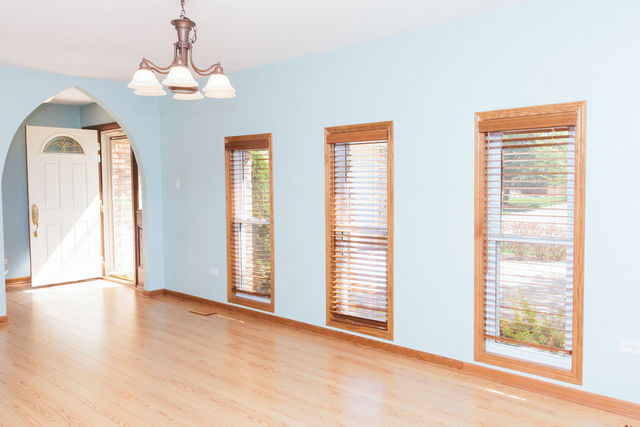 222 Vermont Road Frankfort, IL 60423 - Photo 4 of 47