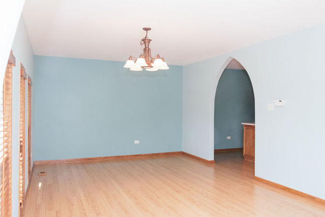 222 Vermont Road Frankfort, IL 60423 - Photo 6 of 47