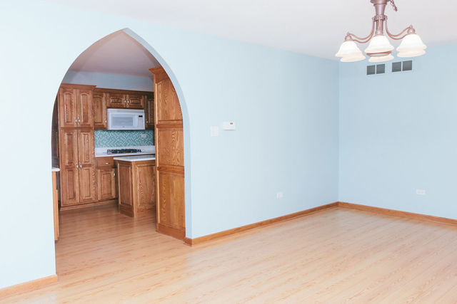 222 Vermont Road Frankfort, IL 60423 - Photo 7 of 47