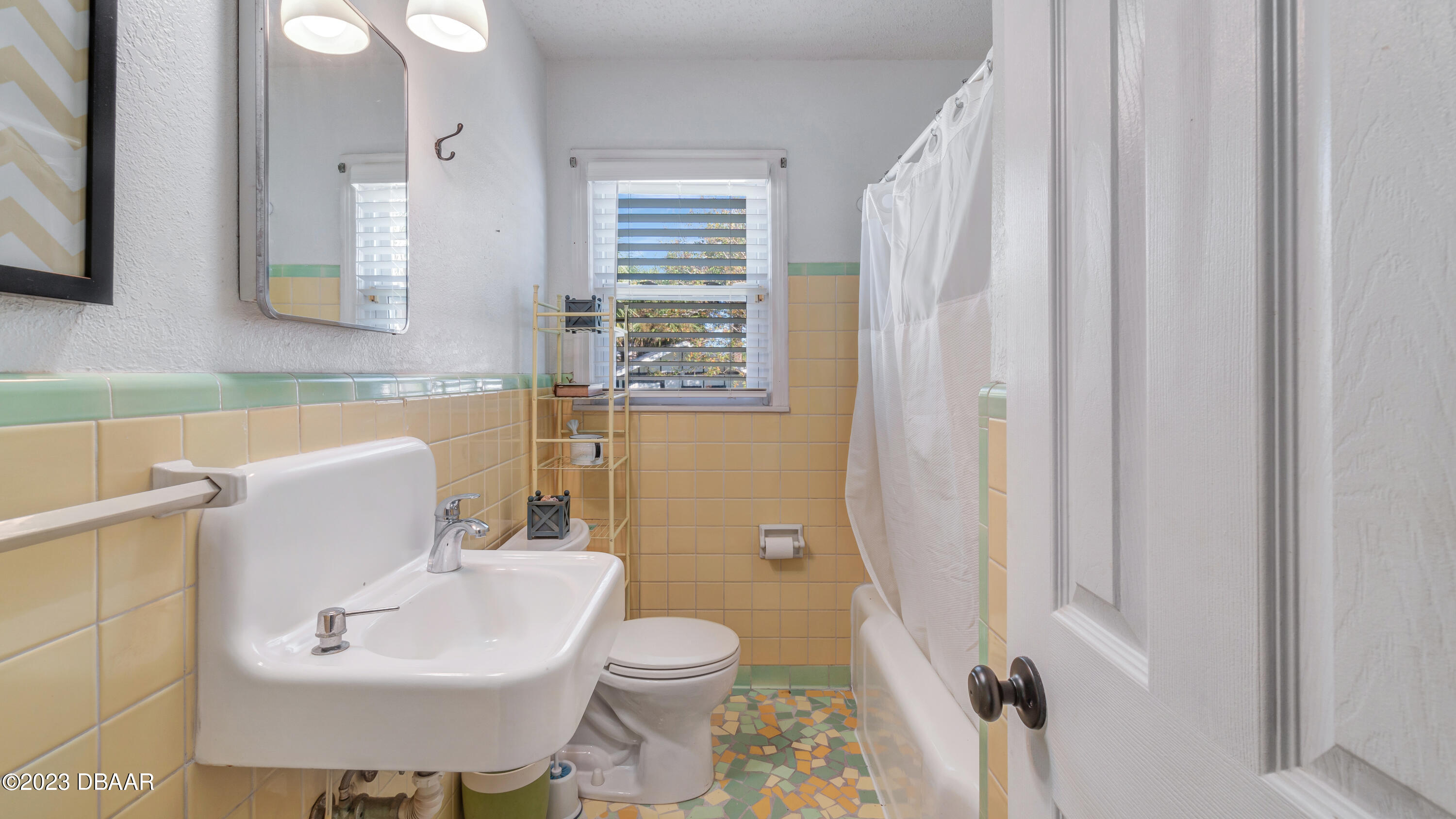 127 Cheshire Road Daytona Beach, FL 32118 - Photo 11 of 24 Cheshire Ground-71