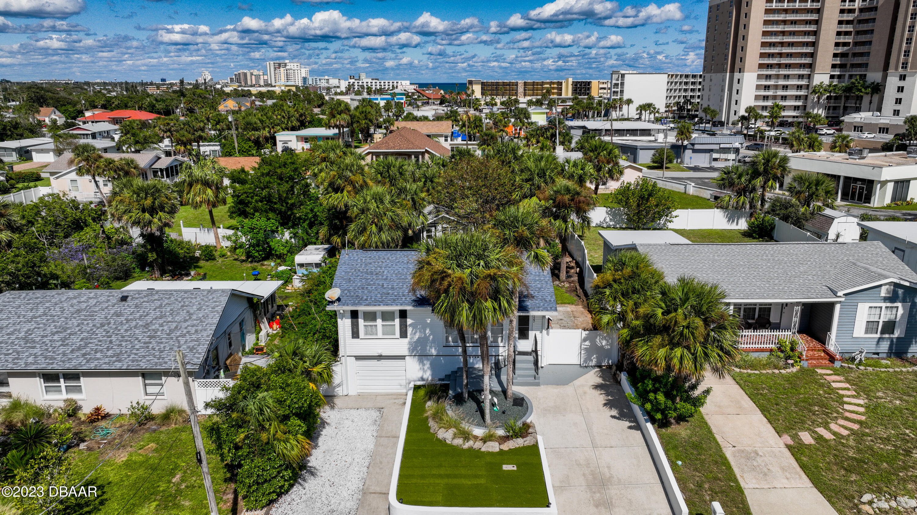 127 Cheshire Road Daytona Beach, FL 32118 - Photo 22 of 24 Front of Home