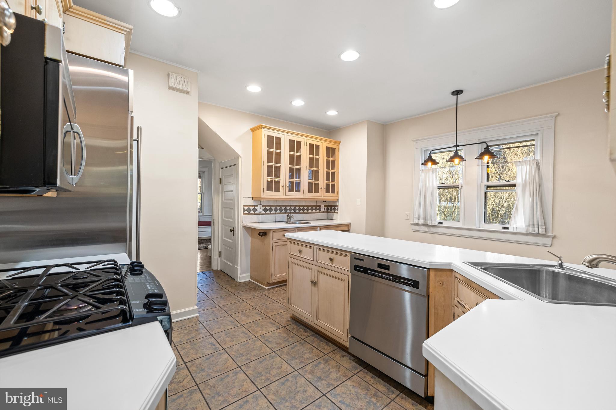 225 Hawthorn Road Baltimore, MD 21210 - Photo 24 of 84