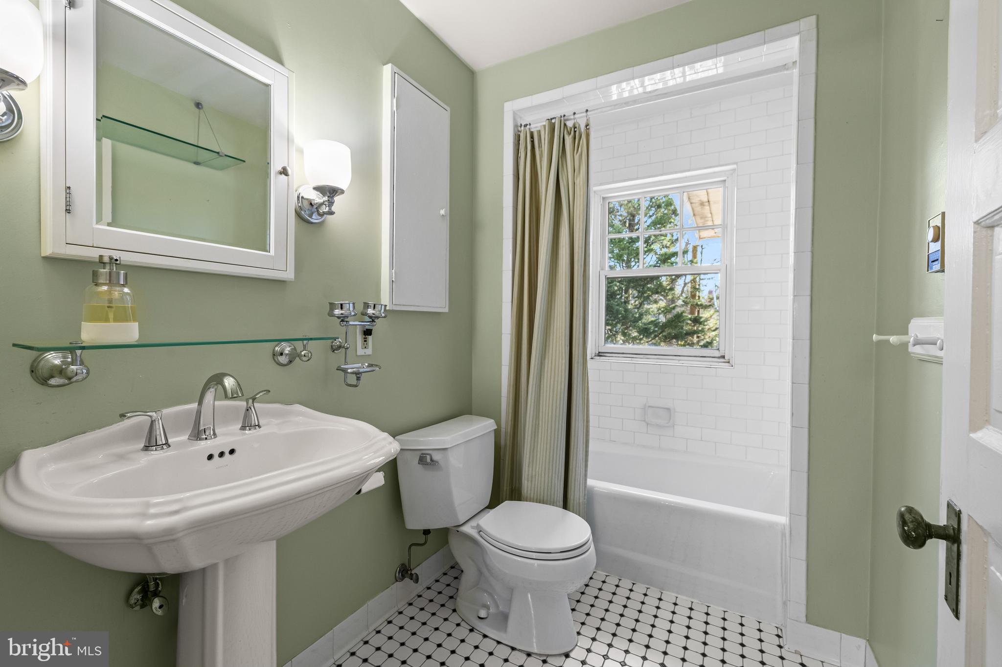 225 Hawthorn Road Baltimore, MD 21210 - Photo 32 of 84