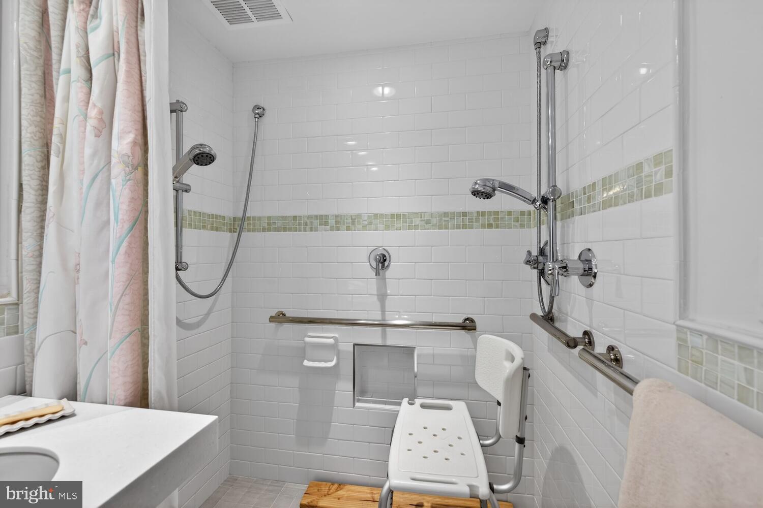 2100 Washington Avenue, Unit 6A Silver Spring, MD 20910 - Photo 10 of 16 a bathroom with a shower