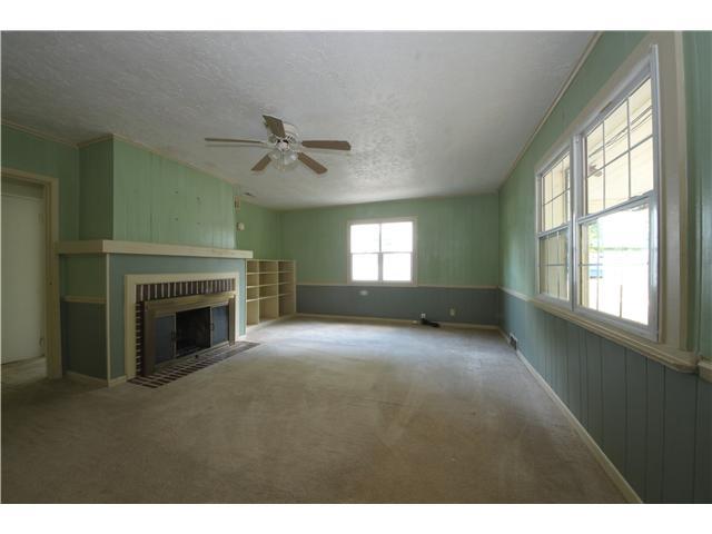 3627 Minger Road Indianapolis, IN 46222 - Photo 3 of 17 Gallery Image 3