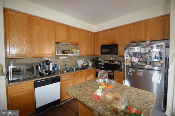 $2,850 | 25445 Morse Drive, Chantilly, VA 20152