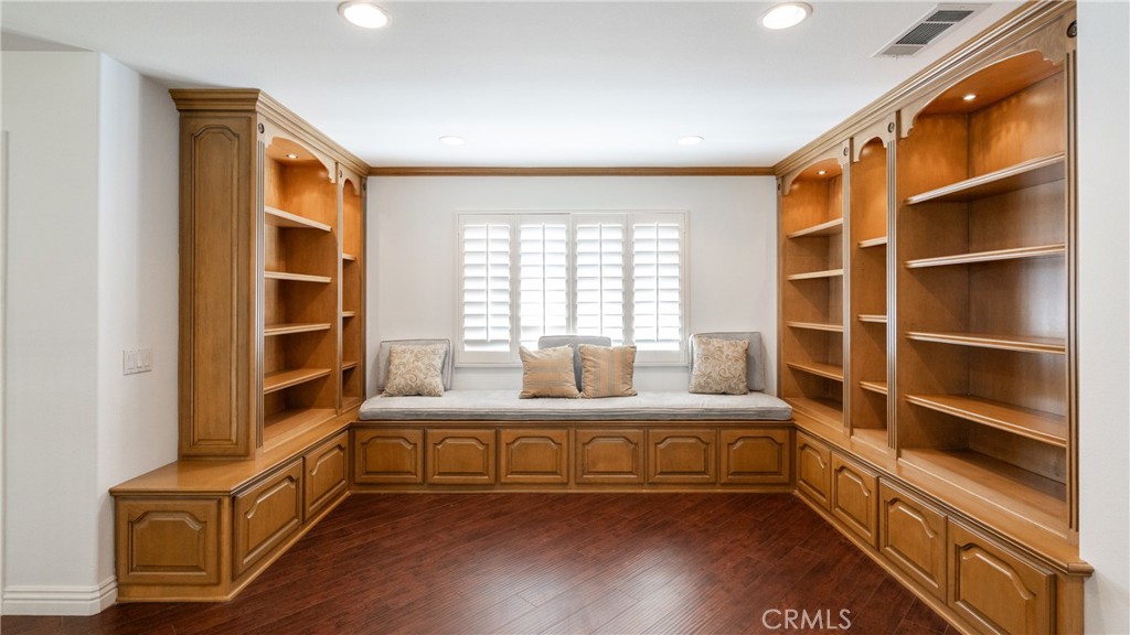 2827 Arbella Lane Thousand Oaks, CA 91362 - Photo 26 of 48 a bedroom with a bed and a window