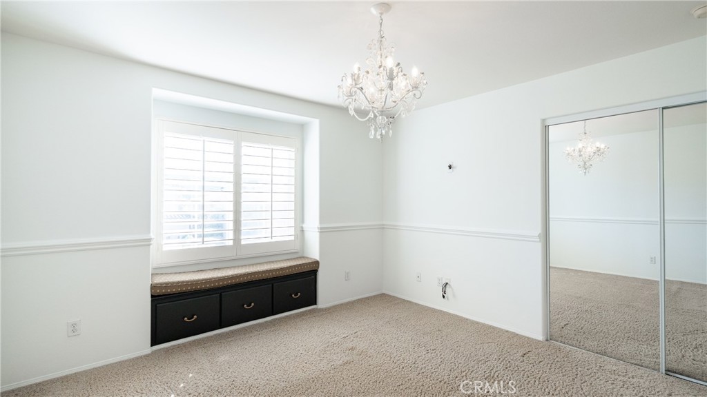2827 Arbella Lane Thousand Oaks, CA 91362 - Photo 28 of 48 a spacious bathroom with a bathtub and a shower