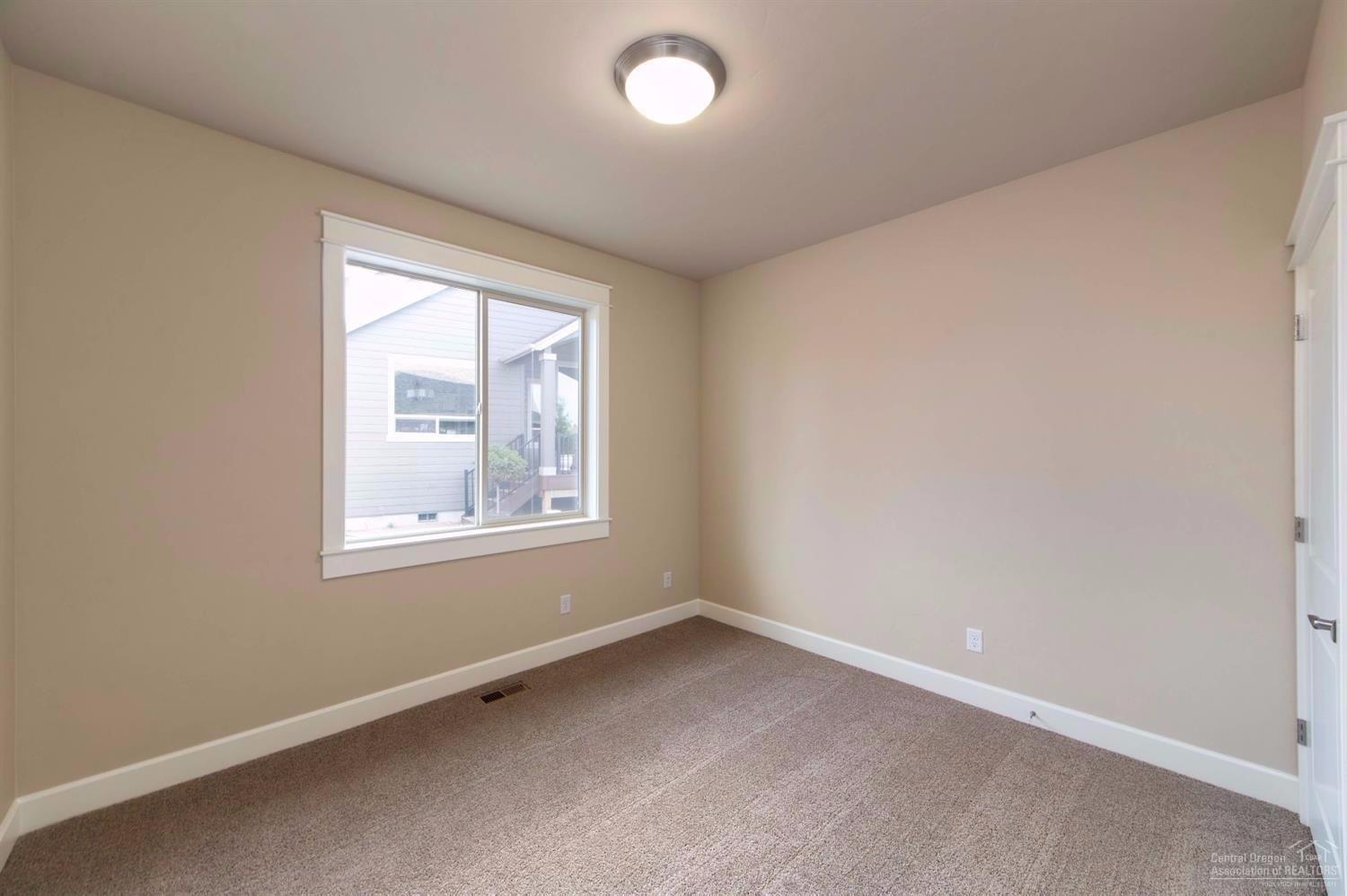 61044 Southeast Stari Most Loop Bend, OR 97702 - Photo 17 of 25 Gallery Image 17
