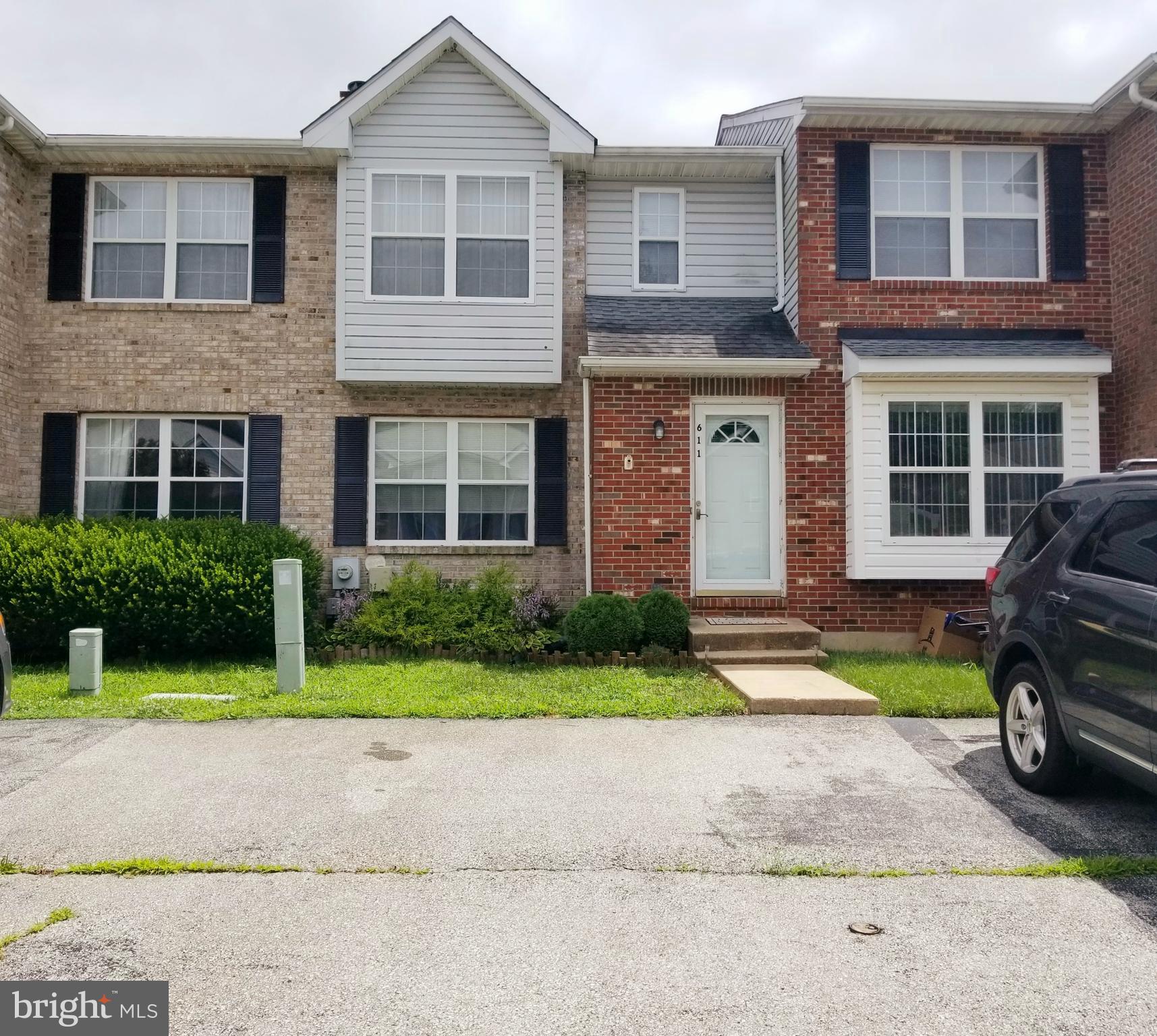 611 Candlestick Lane Newark, DE 19702 - Photo 2 of 34 Two car driveway!