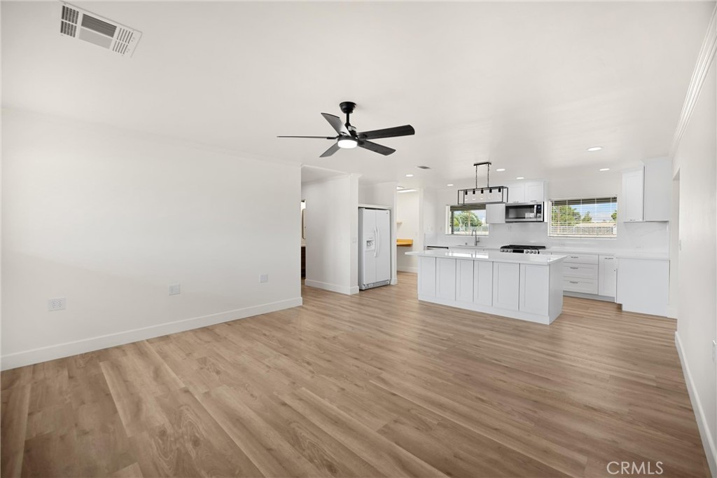 14265 Santee Road Apple Valley, CA 92307 - Photo 5 of 18