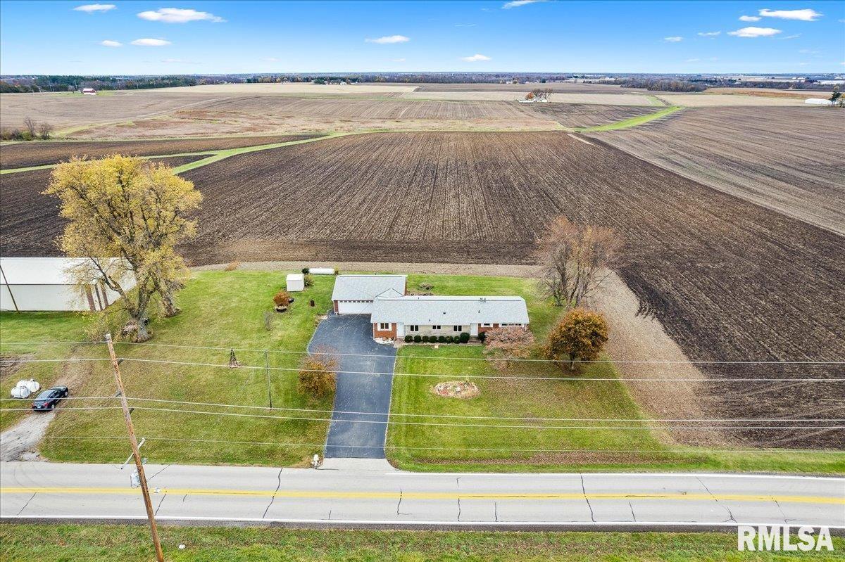 27583 Queenwood Road Morton, IL 61550 - Photo 7 of 49 Gallery Image 7