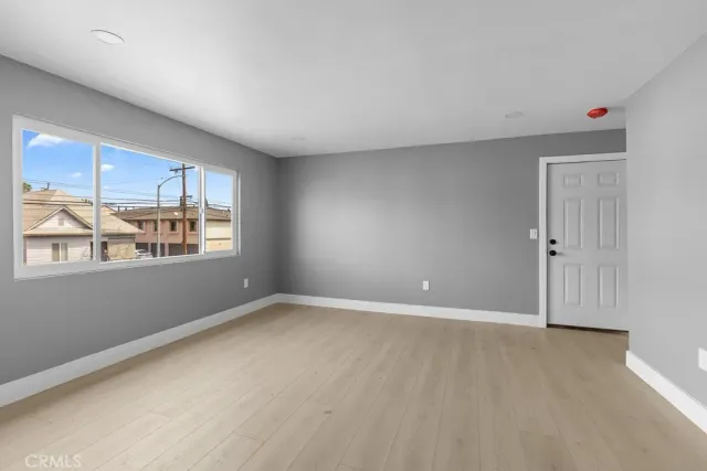 $1,549,000 | 943 North Washington Place, Long Beach, CA 90813