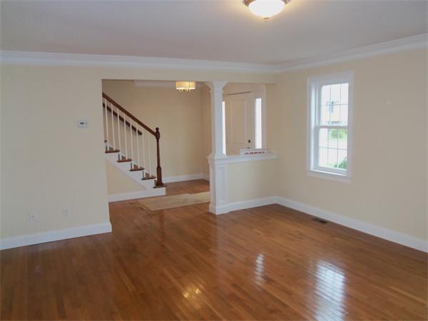 658 Laurel Street Fall River, MA 02721 - Photo 4 of 14 Gallery Image 4