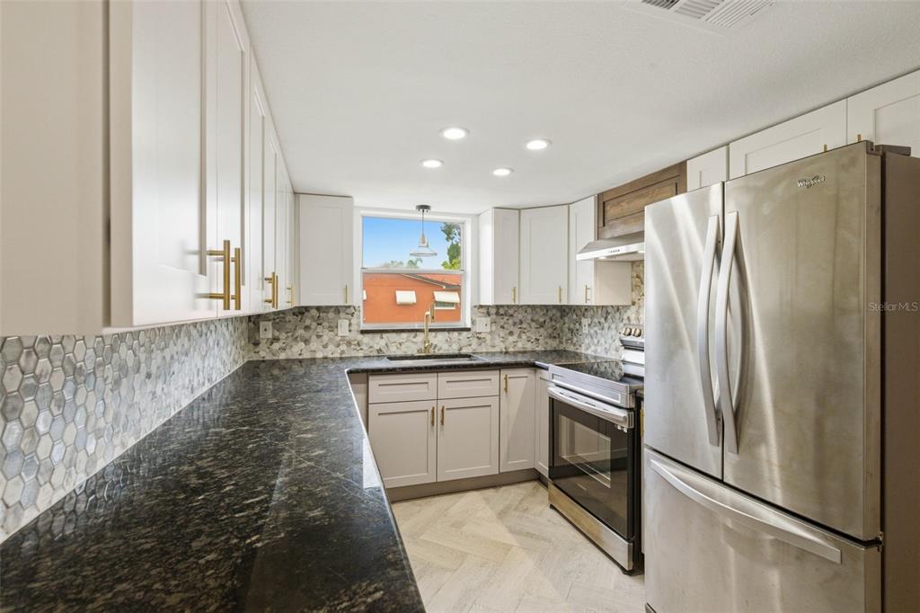 5440 Quist Drive Port Richey, FL 34668 - Photo 10 of 55