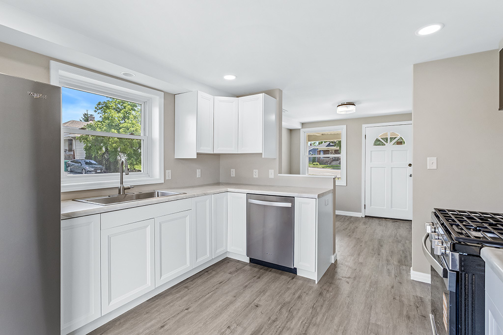 521 McCarthy Road Lemont, IL 60439 - Photo 8 of 36