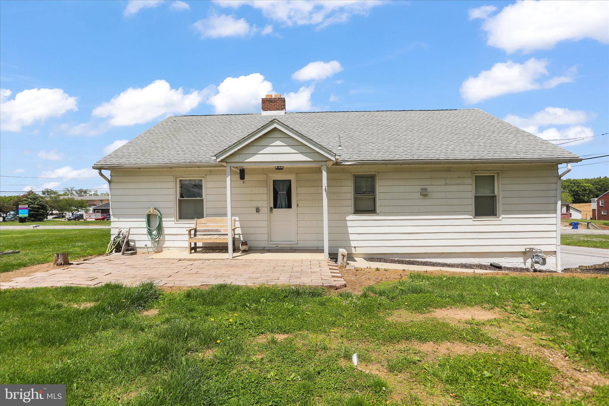 6 South Grant Road Thomasville, PA 17364 - Photo 1 of 49