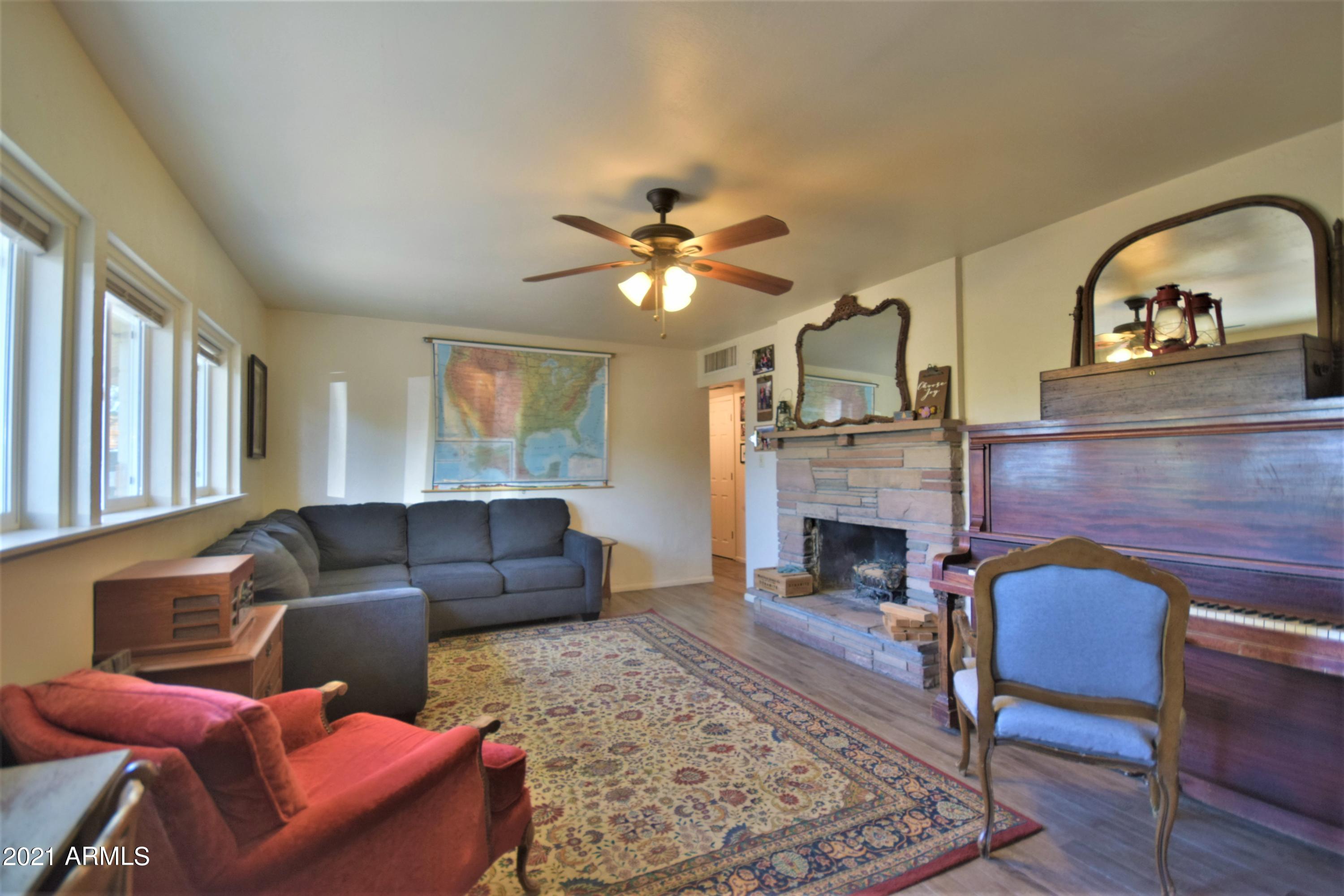 3105 East Bloomfield Road Phoenix, AZ 85032 - Photo 7 of 55 DSC_0772