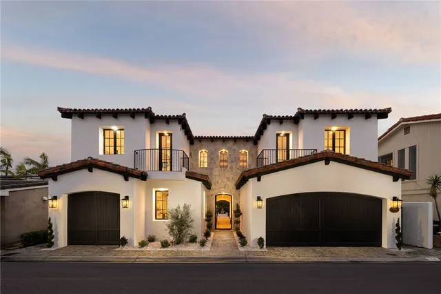 $11,250,000 | 208 Via Palermo, Newport Beach, CA 92663