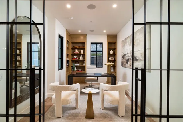 $11,250,000 | 208 Via Palermo, Newport Beach, CA 92663