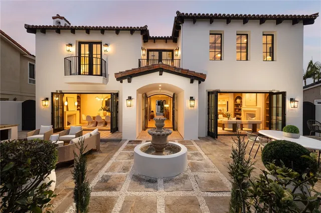 $11,250,000 | 208 Via Palermo, Newport Beach, CA 92663