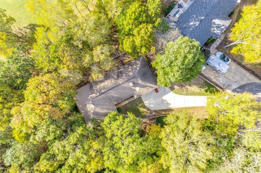 6036 Agate Court Tega Cay, SC 29708 - Photo 42 of 44 a picture of a yard