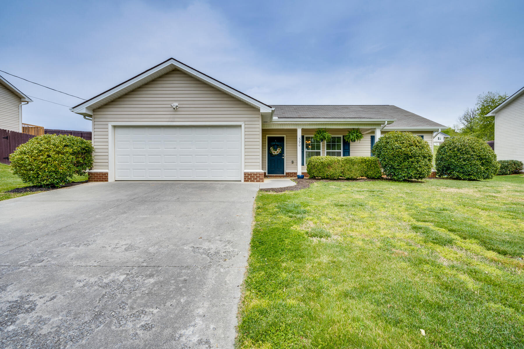 390 Poplar Ridge Road Piney Flats, TN 37686 - Photo 1 of 34 001