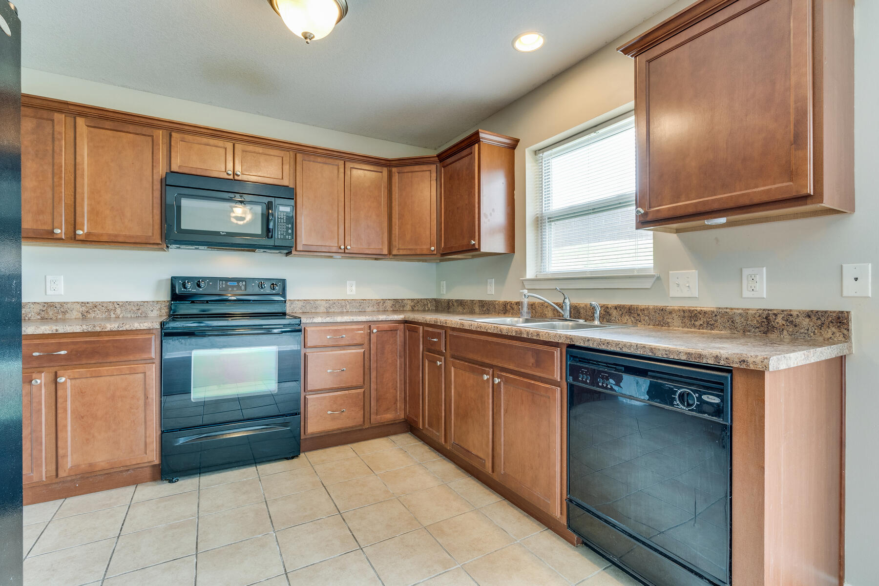 390 Poplar Ridge Road Piney Flats, TN 37686 - Photo 12 of 34 011