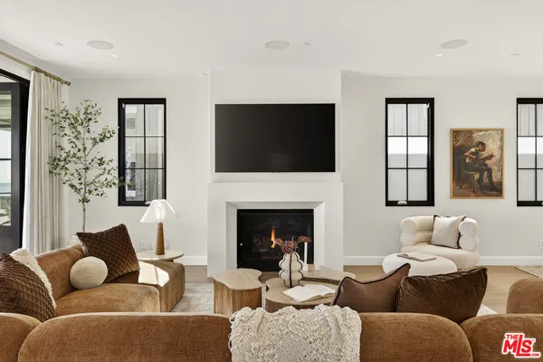 $8,500,000 | 461 26th Street, Manhattan Beach, CA 90266