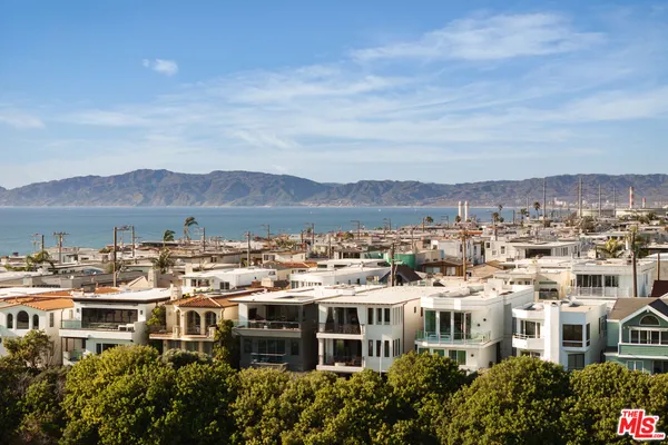 $8,500,000 | 461 26th Street, Manhattan Beach, CA 90266