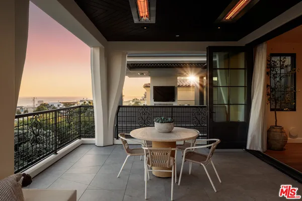 $8,500,000 | 461 26th Street, Manhattan Beach, CA 90266