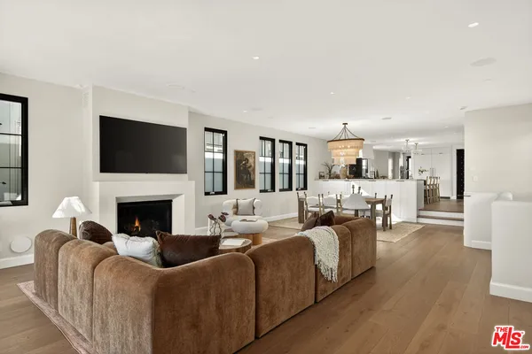 $8,500,000 | 461 26th Street, Manhattan Beach, CA 90266