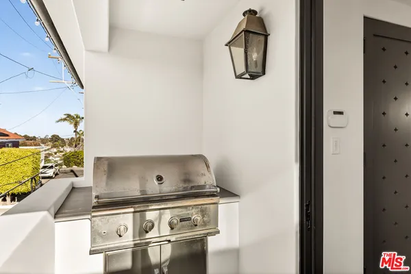 $8,500,000 | 461 26th Street, Manhattan Beach, CA 90266