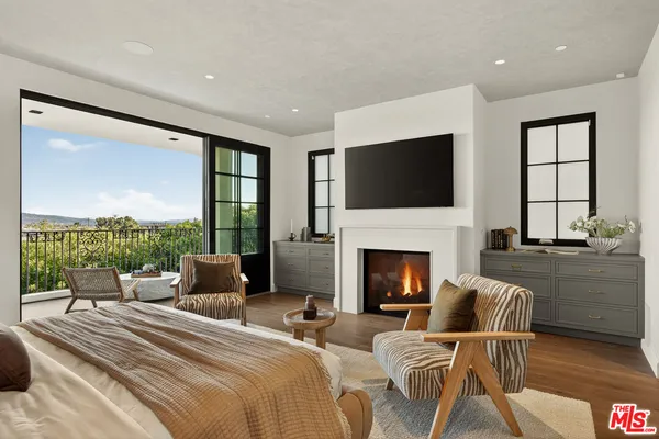 $8,500,000 | 461 26th Street, Manhattan Beach, CA 90266