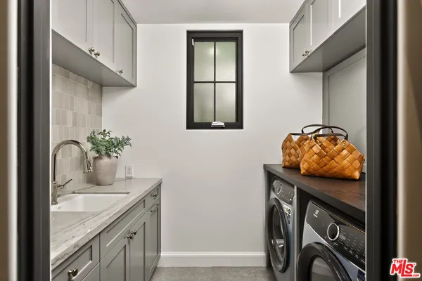 $8,500,000 | 461 26th Street, Manhattan Beach, CA 90266