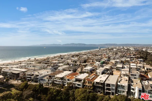 $8,500,000 | 461 26th Street, Manhattan Beach, CA 90266