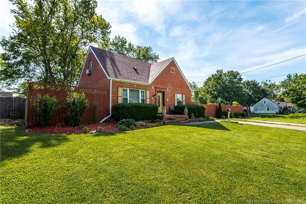 4633 Dohn Road Louisville, KY 40216 - Photo 2 of 28