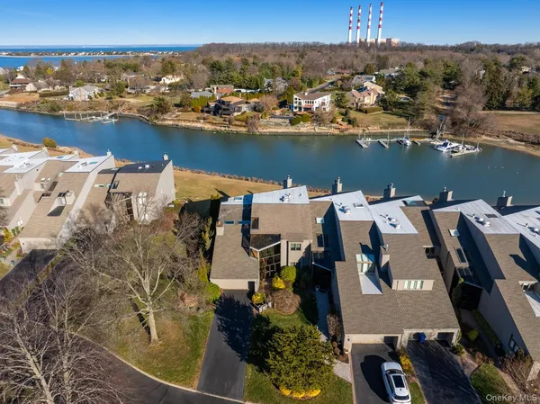 $1,699,000 | 6 Lady Jane Way, Northport, NY 11768